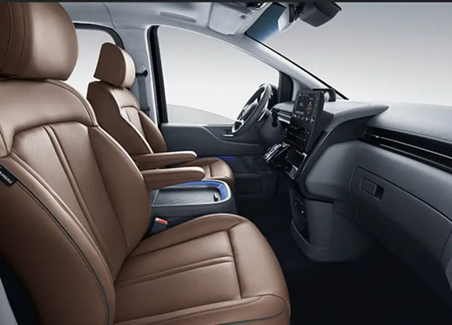 Staria Interior cuero