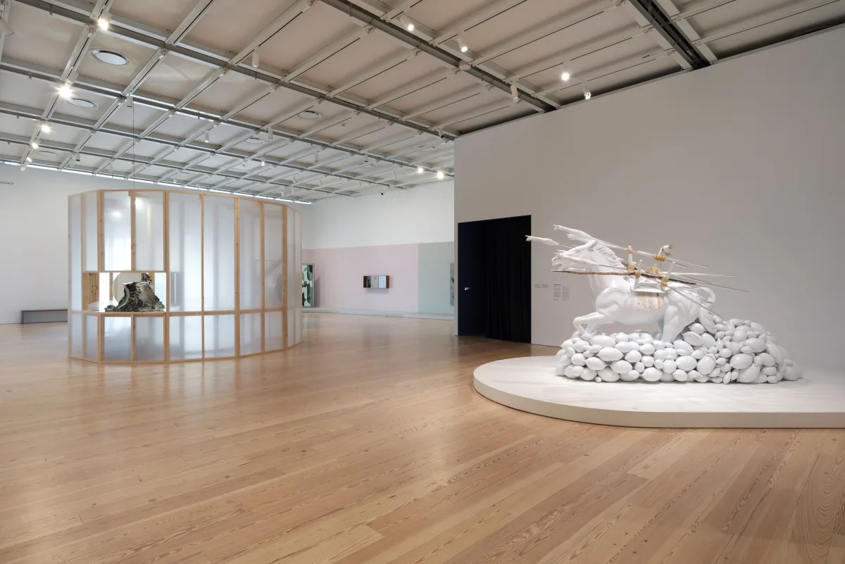 Vista de instalación de la Whitney Biennial 2026. Foto: Steven Probert.