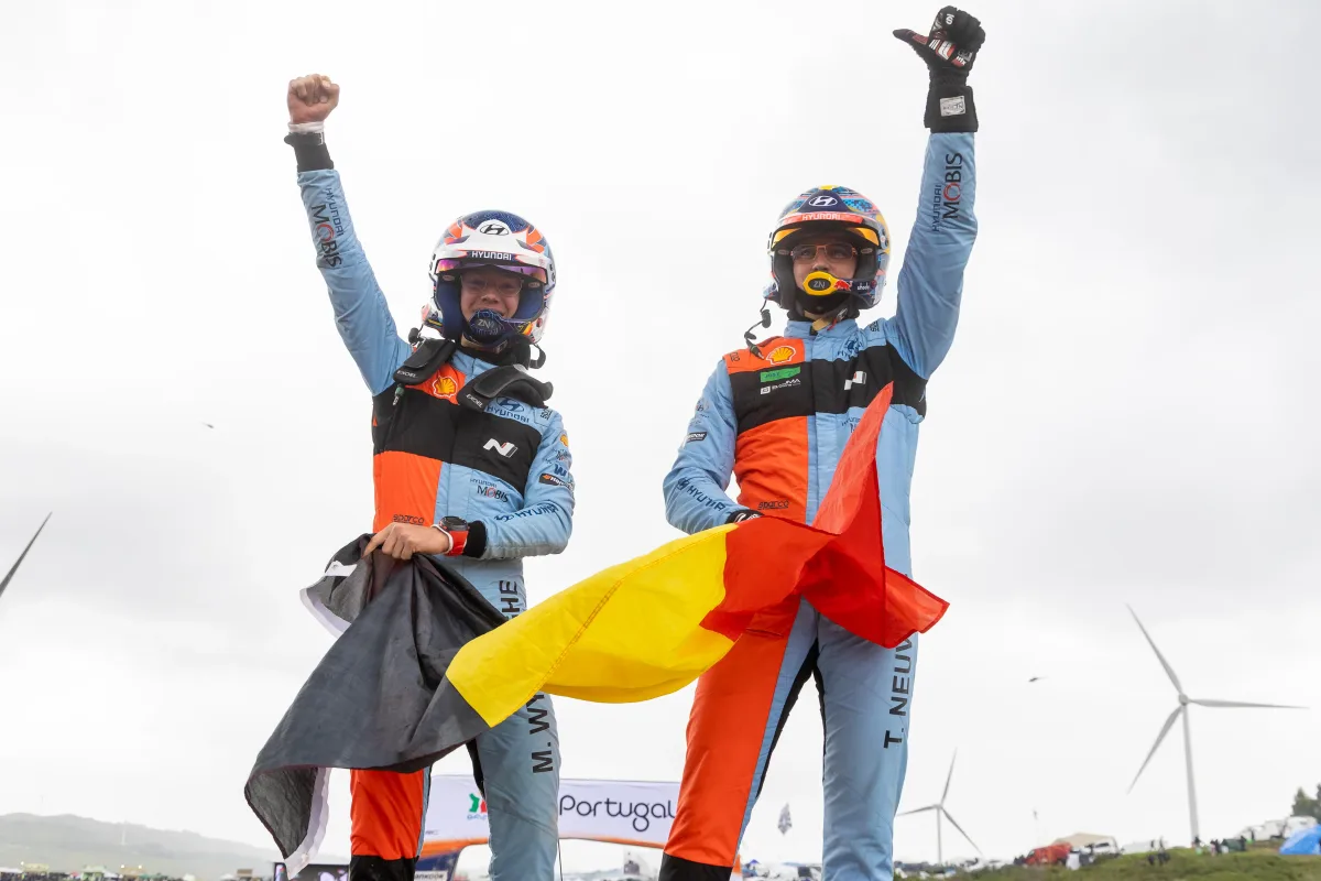 Thierry Neuville y Martijn Wydaeghe de Hyundai Motorsport consiguen una fantástica primera victoria de la temporada
